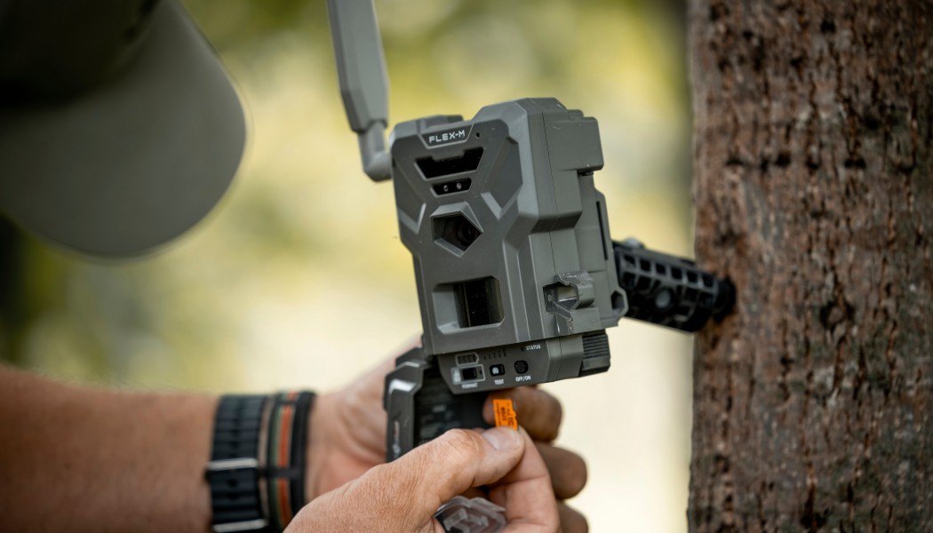 WHY DO SD CARD TYPES AND CLASSES MATTER FOR TRAIL CAMERAS?