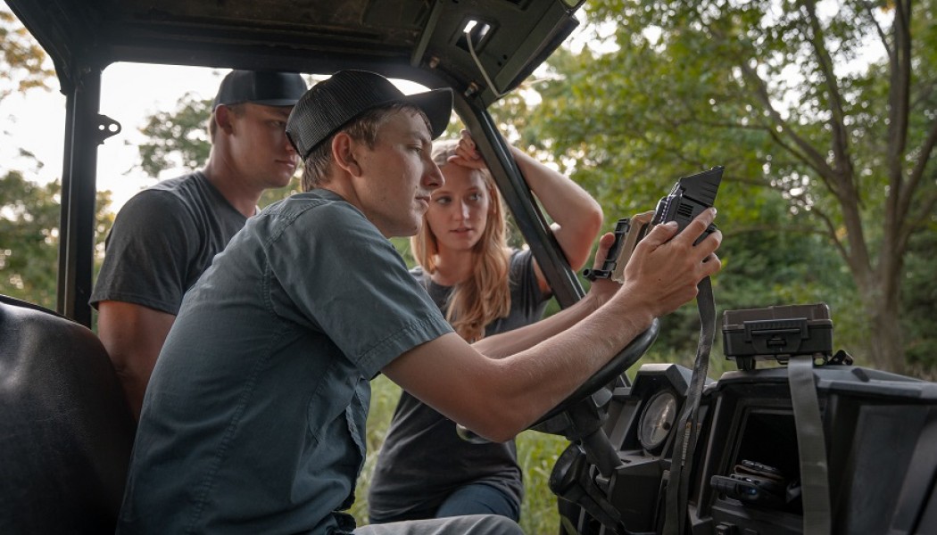 How to Evaluate and Monitor Early-Season Food Sources