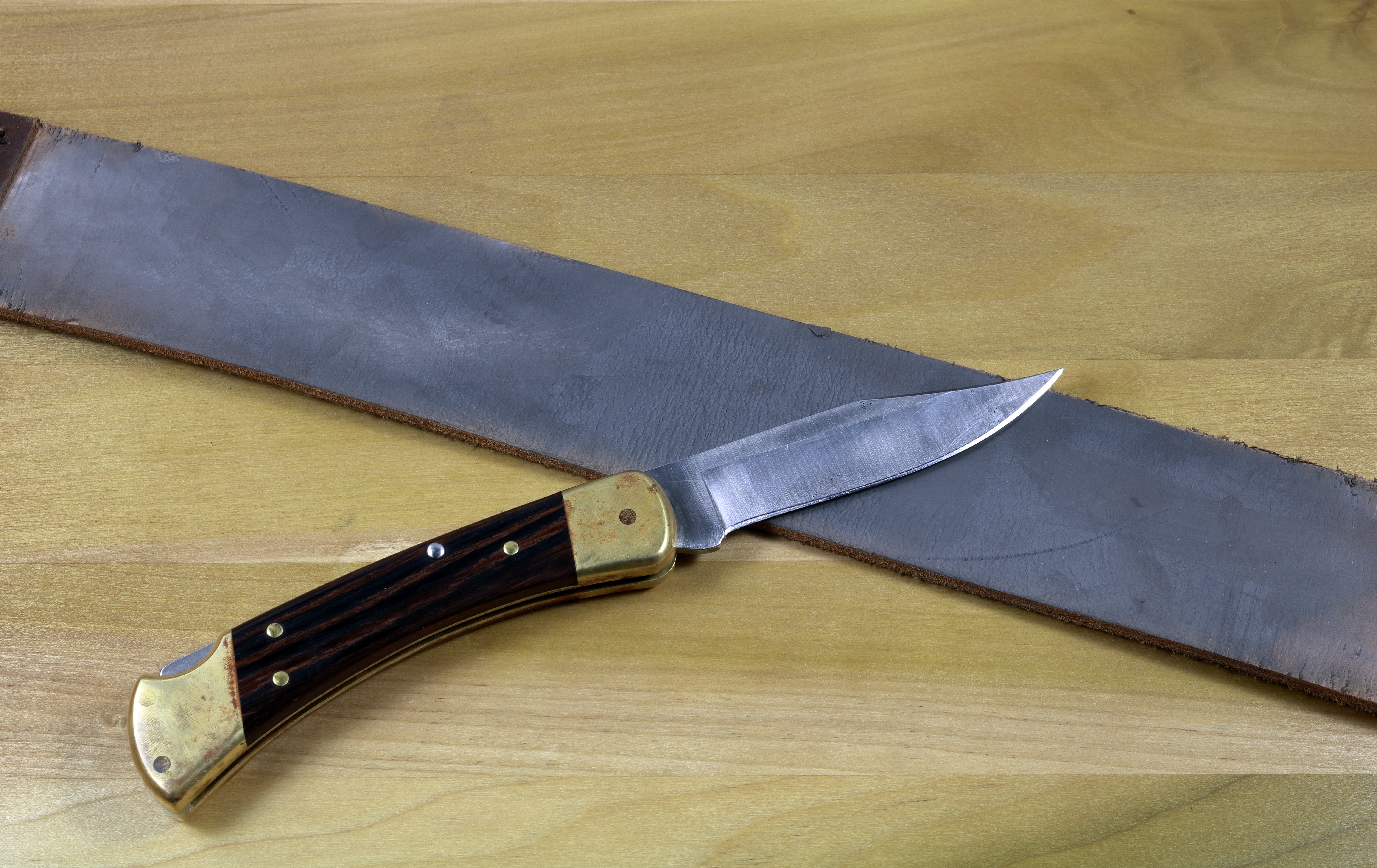 Aiguisage 101 : Les techniques et outils simples pour garder vos couteaux ultra-tranchants