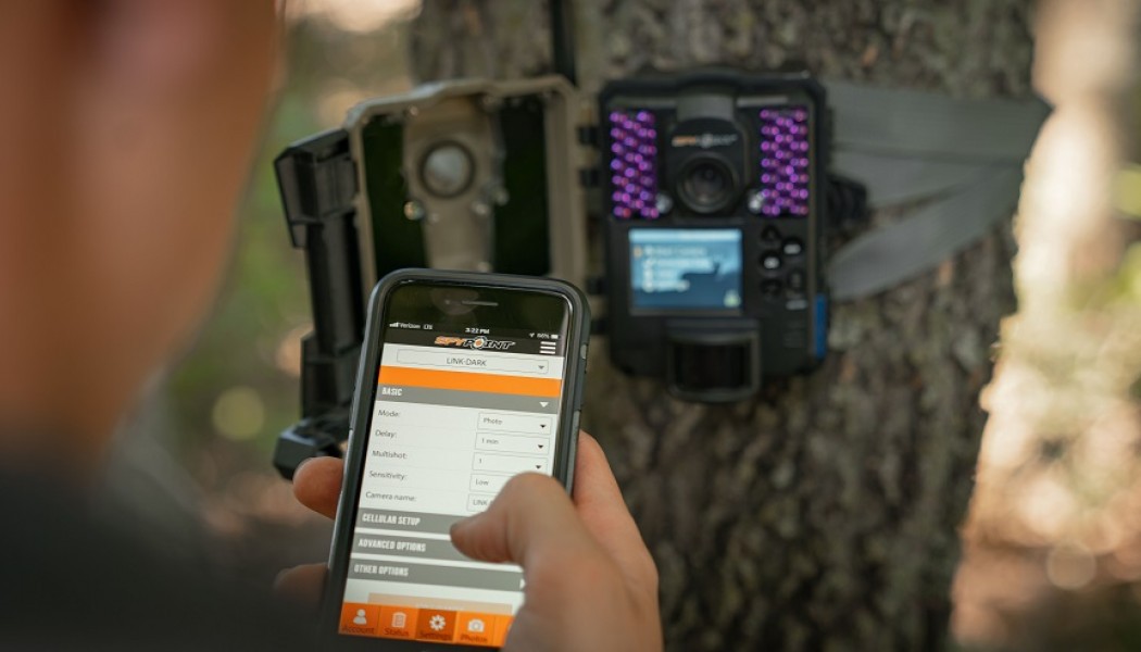Comment est-ce que les cam&eacute;ras de chasse cellulaires se connectent au r&eacute;seau cellulaire?